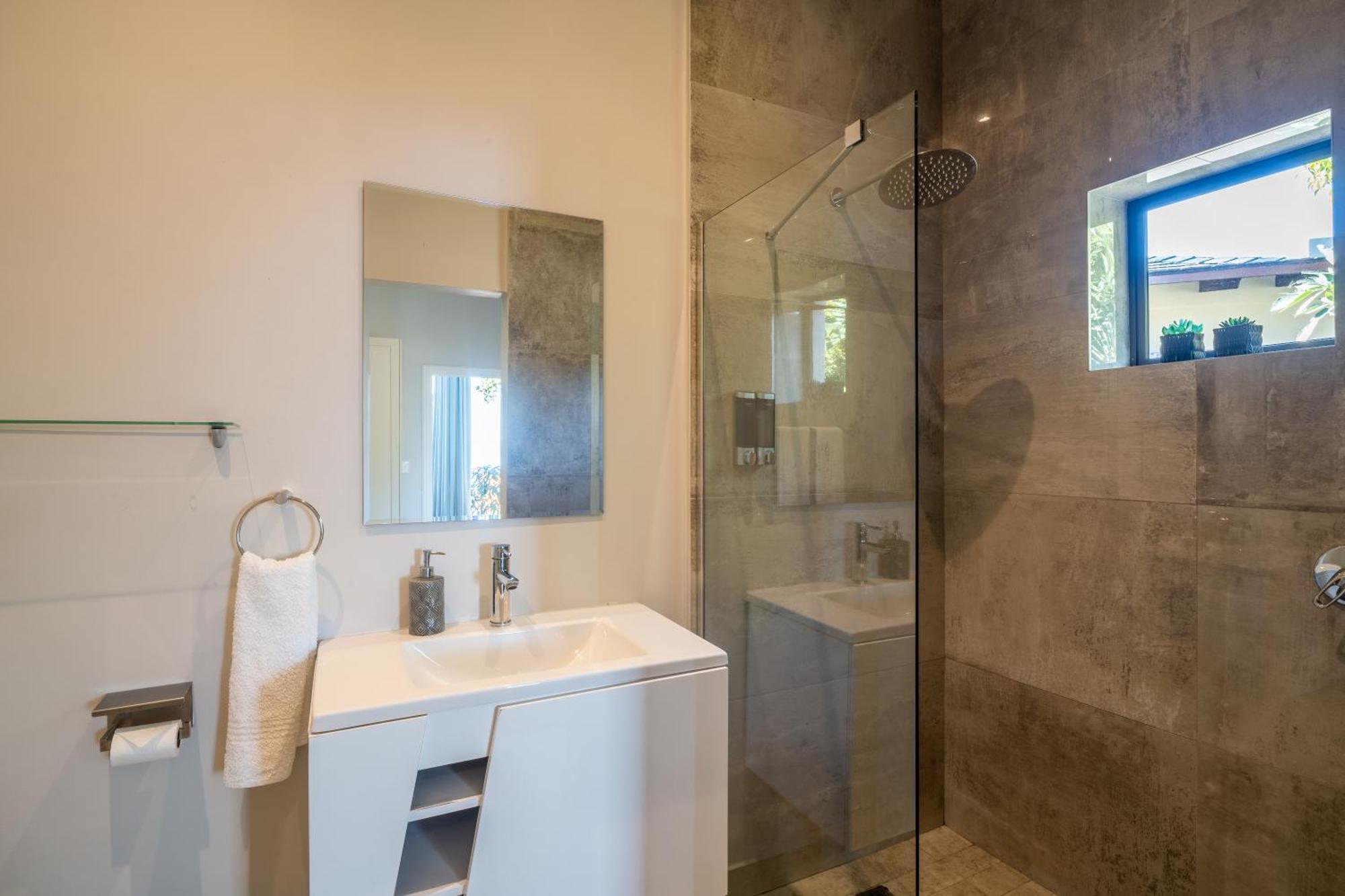 Seashore 2 Bedroom Luxury Unit - Breakwaters Haven Knysna Esterno foto